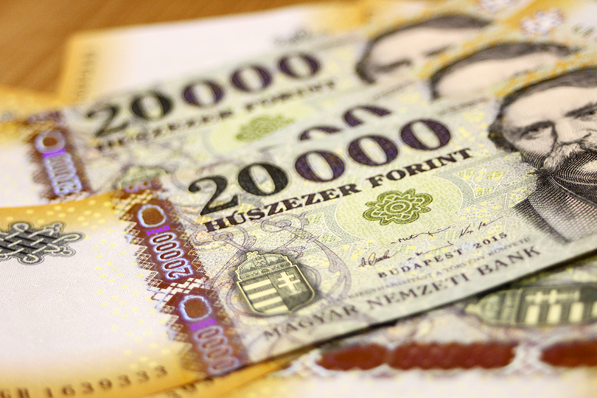 Ingyenesen lehet beköttetni a vizet, a villanyt és a gázt